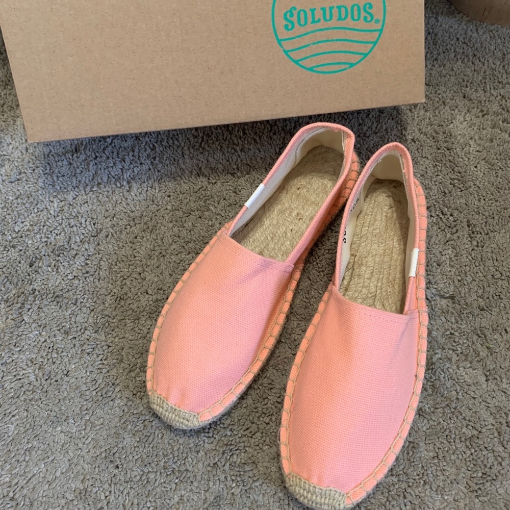 Brand new Soludos slip on sneaker